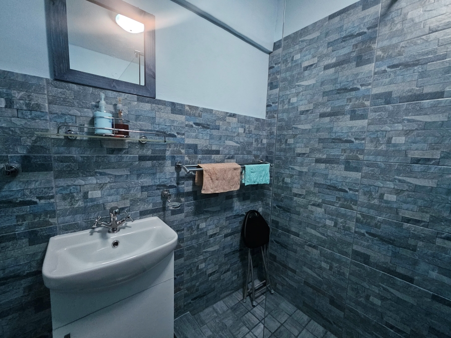 2 Bedroom Property for Sale in Westbrook KwaZulu-Natal
