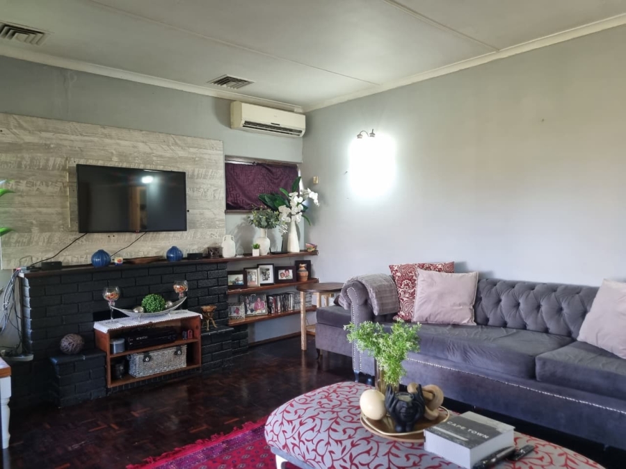3 Bedroom Property for Sale in Amanzimtoti KwaZulu-Natal