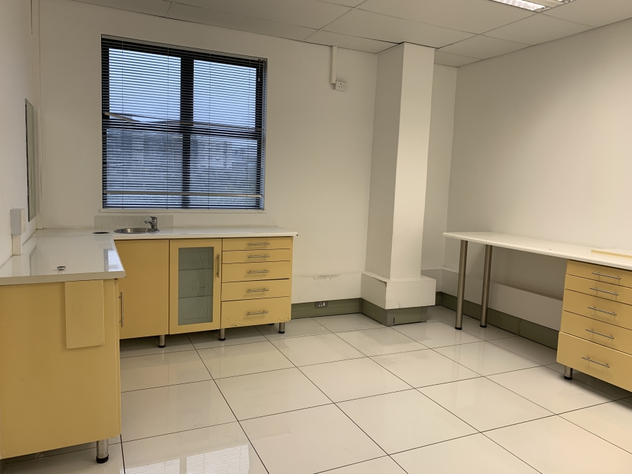 To Let Commercial Property for Rent in La Lucia KwaZulu-Natal