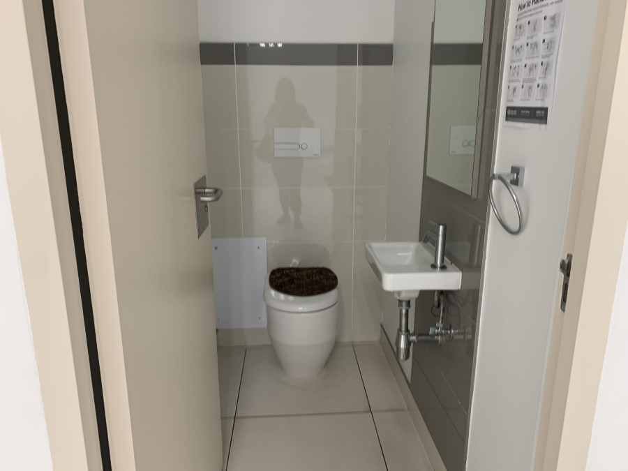 To Let Commercial Property for Rent in La Lucia KwaZulu-Natal