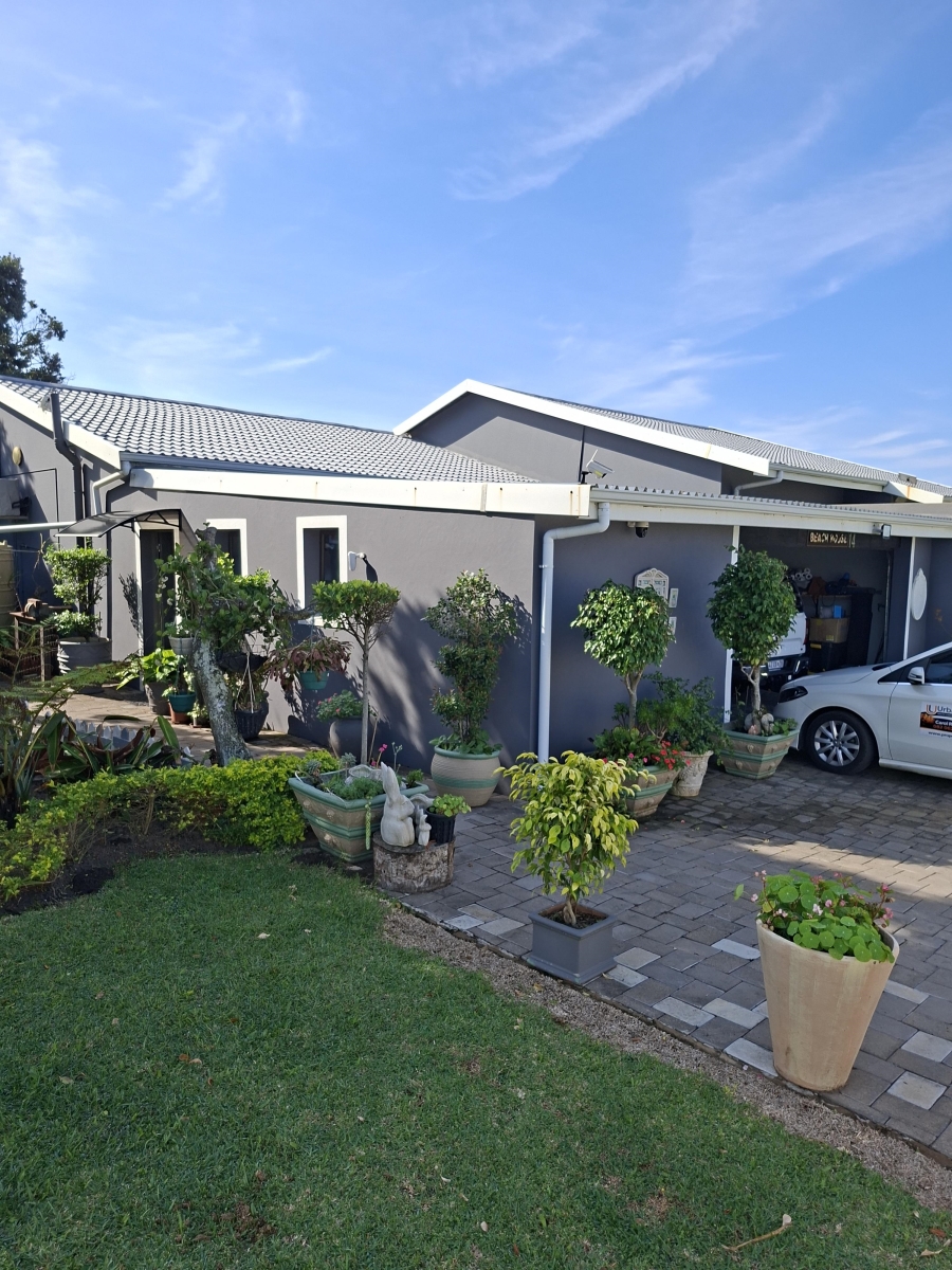 4 Bedroom Property for Sale in Palm Beach KwaZulu-Natal