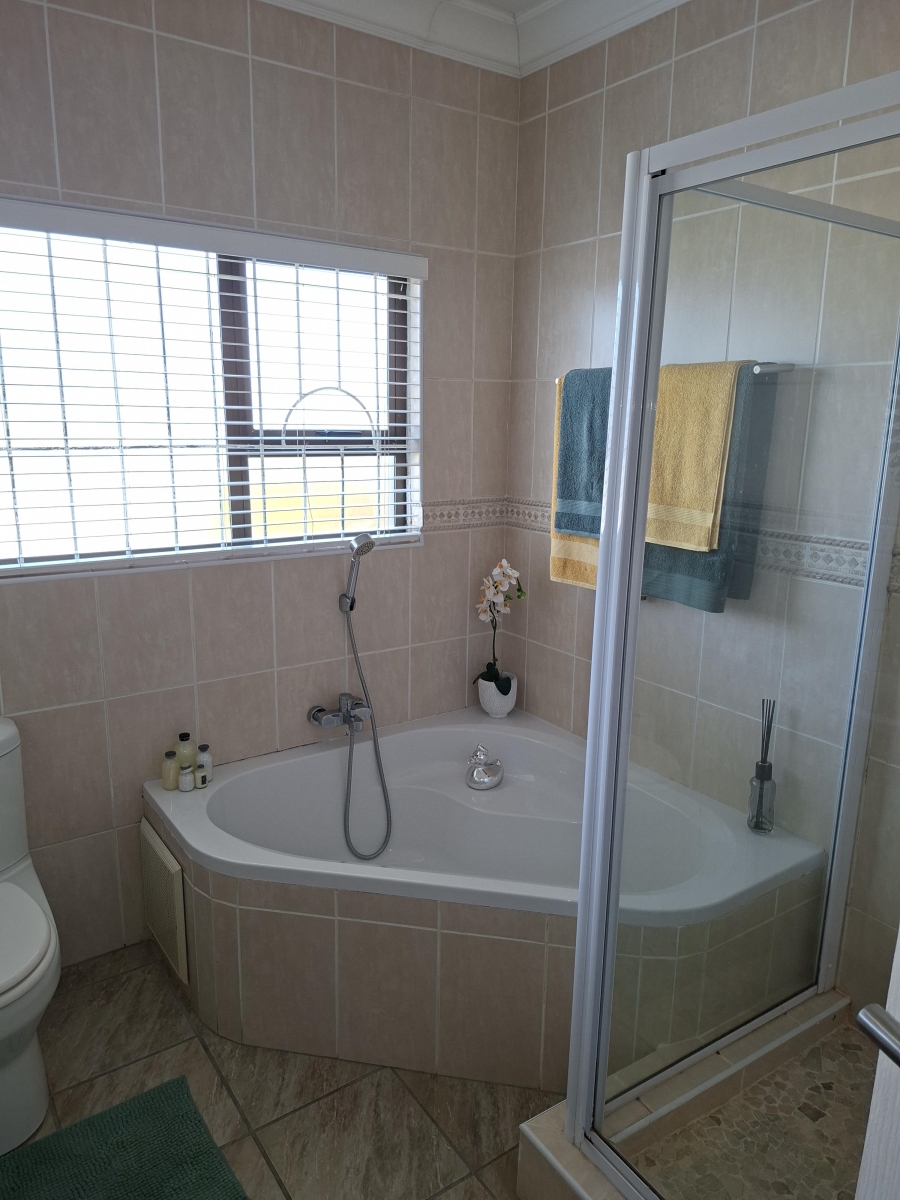4 Bedroom Property for Sale in Palm Beach KwaZulu-Natal