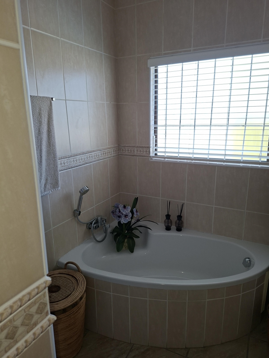 4 Bedroom Property for Sale in Palm Beach KwaZulu-Natal