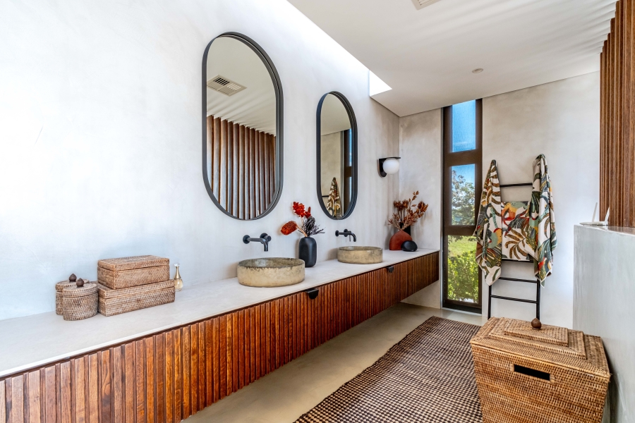 5 Bedroom Property for Sale in Sibaya Precinct KwaZulu-Natal