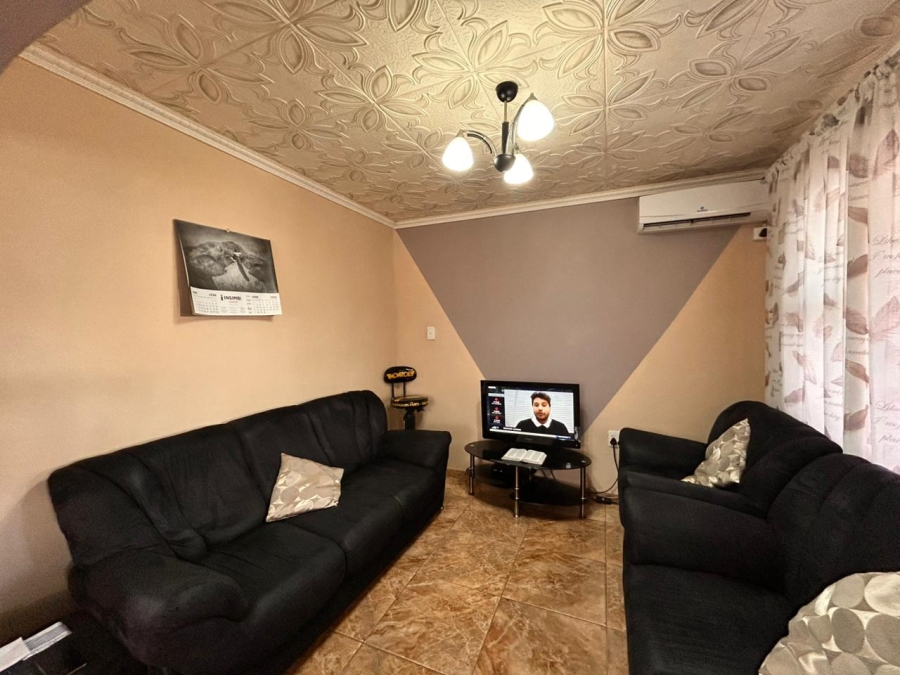 2 Bedroom Property for Sale in Brackenham KwaZulu-Natal