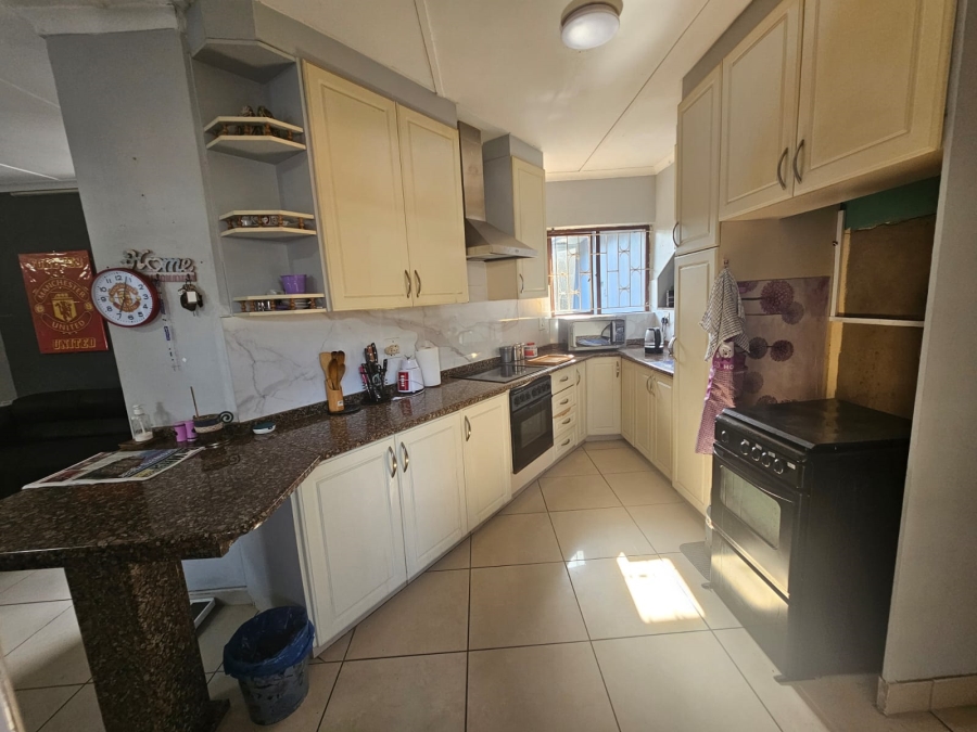 3 Bedroom Property for Sale in Brackenham KwaZulu-Natal