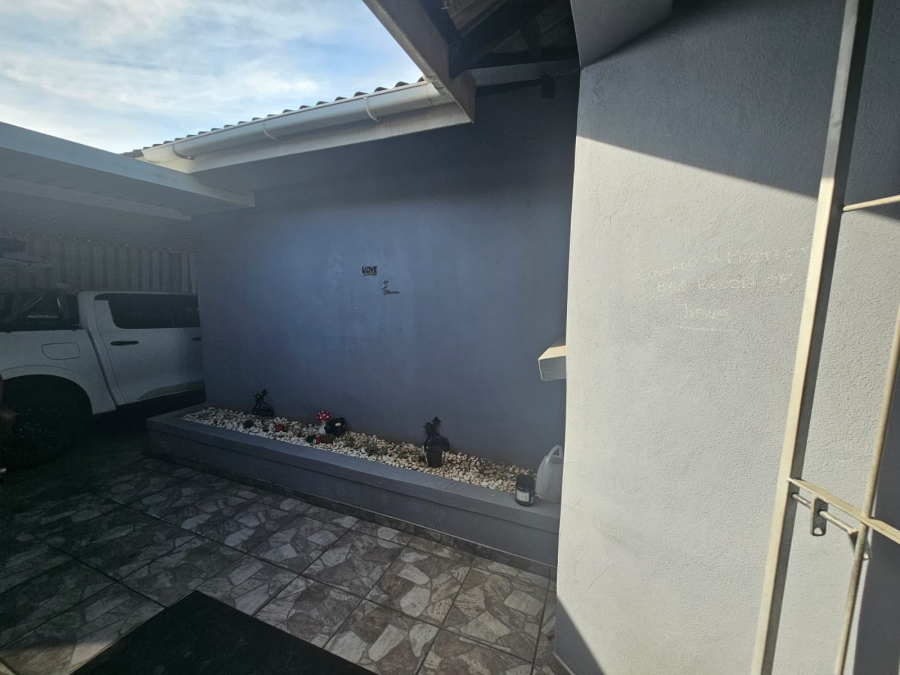 3 Bedroom Property for Sale in Brackenham KwaZulu-Natal
