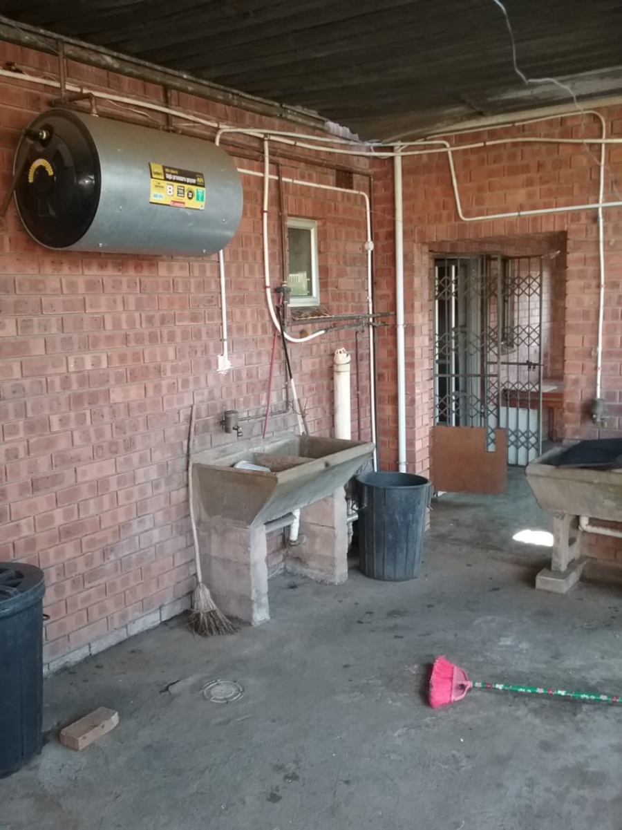 2 Bedroom Property for Sale in Caneside KwaZulu-Natal