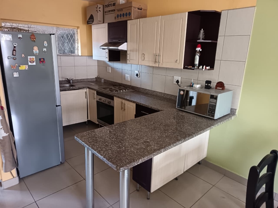 2 Bedroom Property for Sale in Glenwood KwaZulu-Natal