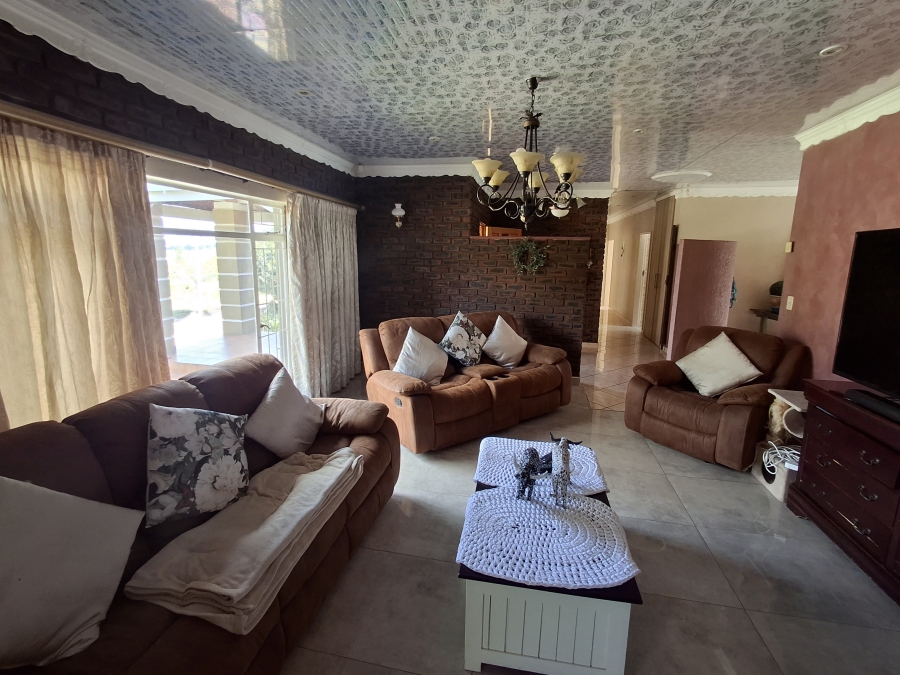 4 Bedroom Property for Sale in Aviary Hill KwaZulu-Natal