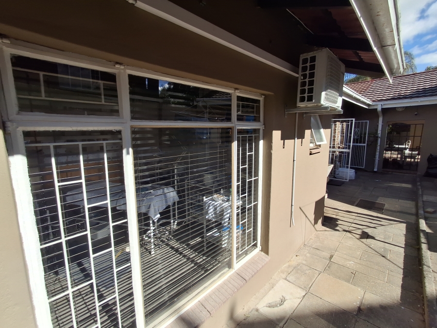 4 Bedroom Property for Sale in Aviary Hill KwaZulu-Natal