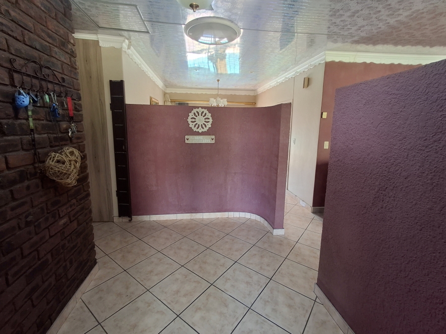 4 Bedroom Property for Sale in Aviary Hill KwaZulu-Natal