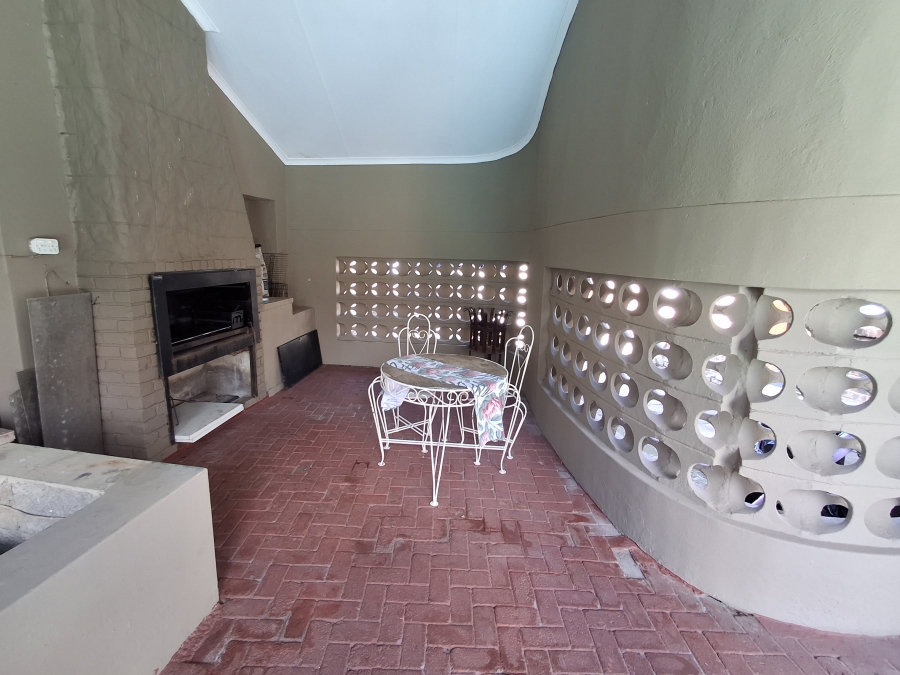 4 Bedroom Property for Sale in Aviary Hill KwaZulu-Natal