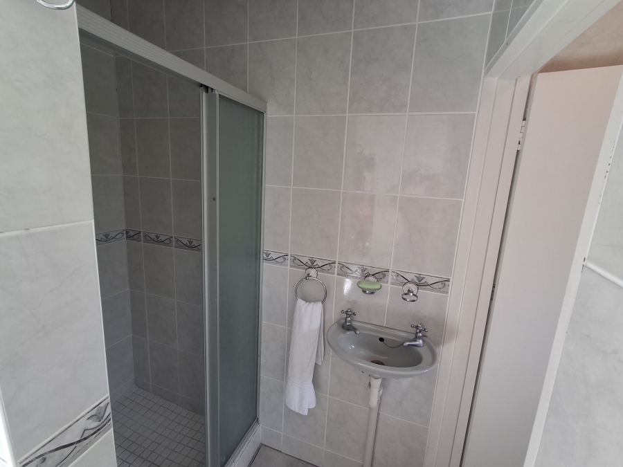 4 Bedroom Property for Sale in Aviary Hill KwaZulu-Natal