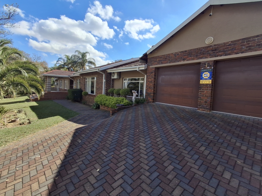 4 Bedroom Property for Sale in Aviary Hill KwaZulu-Natal