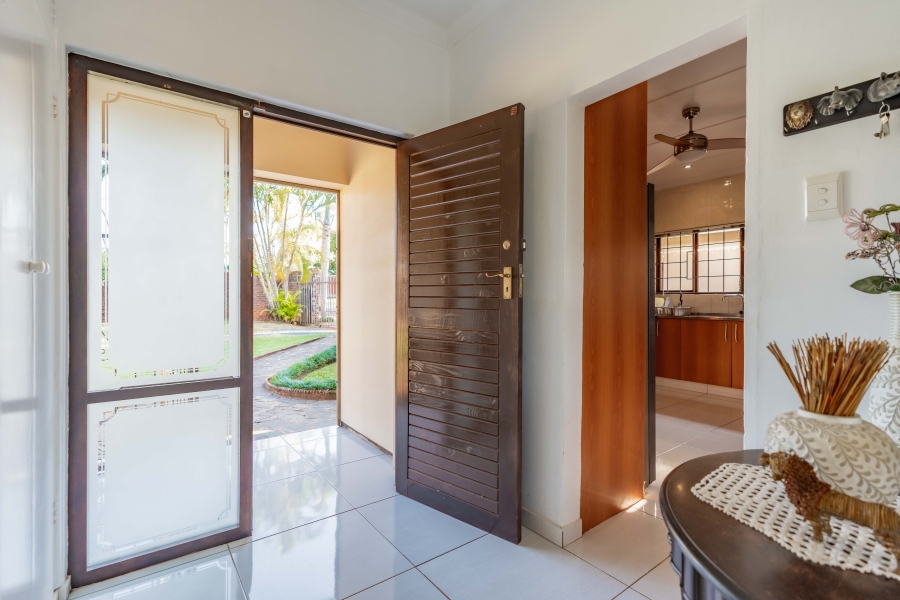 4 Bedroom Property for Sale in Cowies Hill KwaZulu-Natal