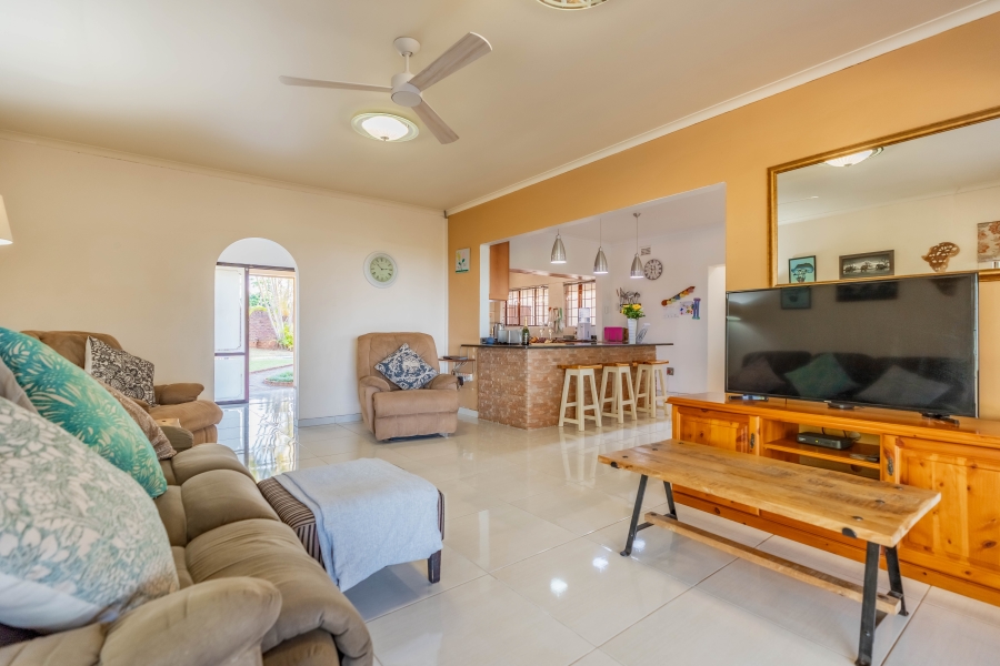 4 Bedroom Property for Sale in Cowies Hill KwaZulu-Natal