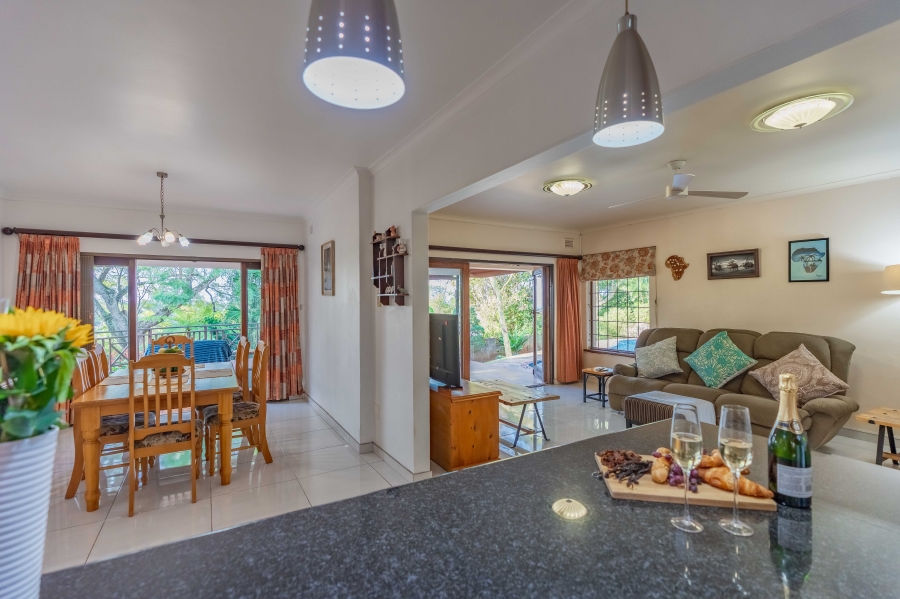 4 Bedroom Property for Sale in Cowies Hill KwaZulu-Natal