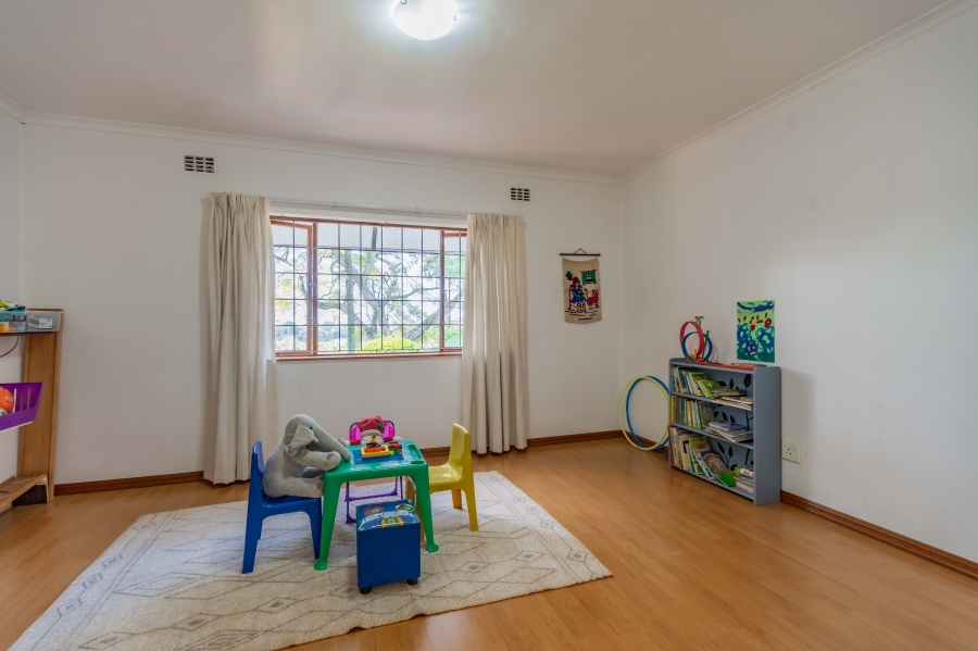 4 Bedroom Property for Sale in Cowies Hill KwaZulu-Natal