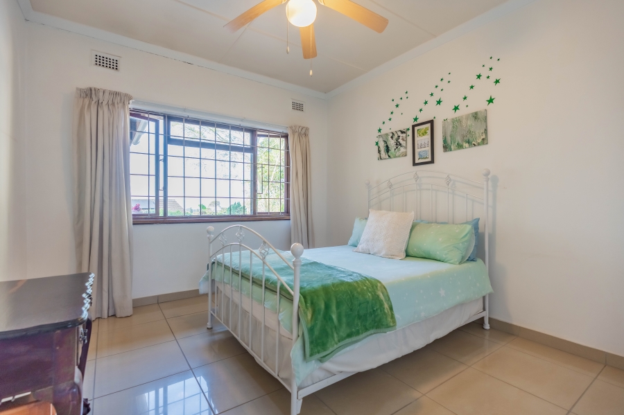 4 Bedroom Property for Sale in Cowies Hill KwaZulu-Natal