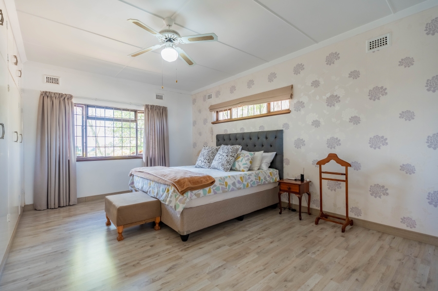 4 Bedroom Property for Sale in Cowies Hill KwaZulu-Natal