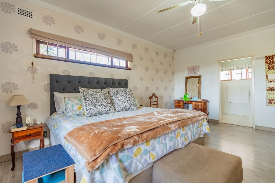 4 Bedroom Property for Sale in Cowies Hill KwaZulu-Natal