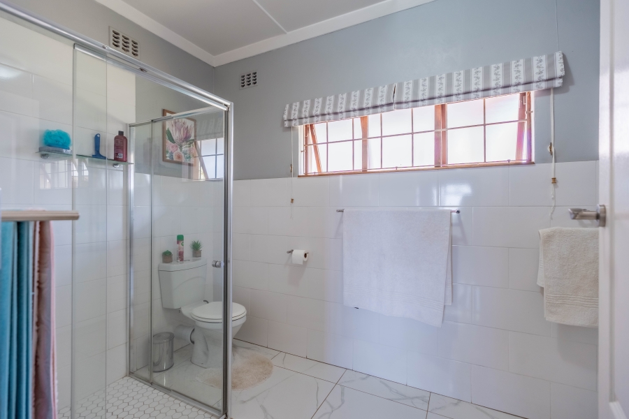 4 Bedroom Property for Sale in Cowies Hill KwaZulu-Natal