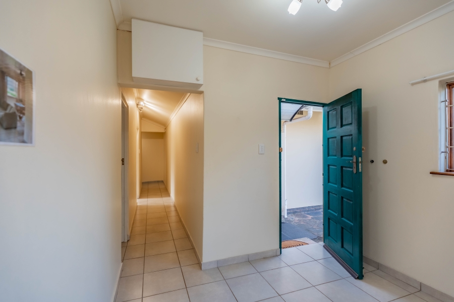 4 Bedroom Property for Sale in Cowies Hill KwaZulu-Natal