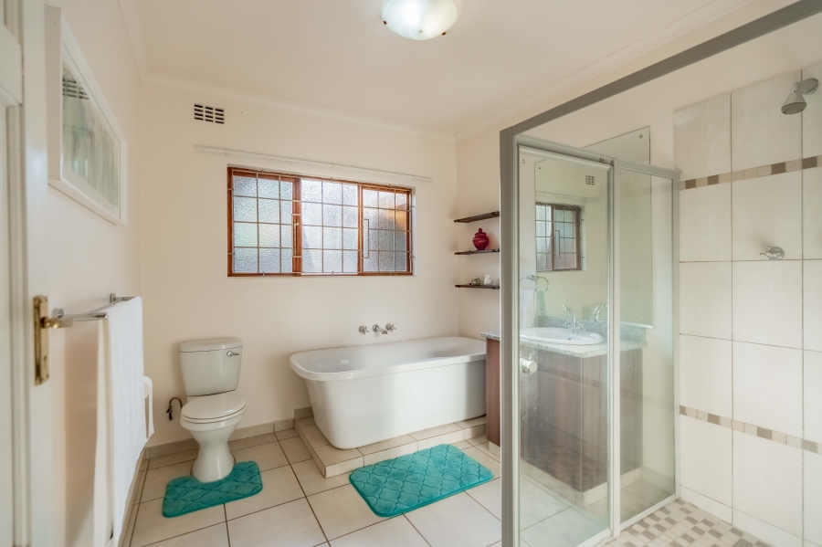 4 Bedroom Property for Sale in Cowies Hill KwaZulu-Natal