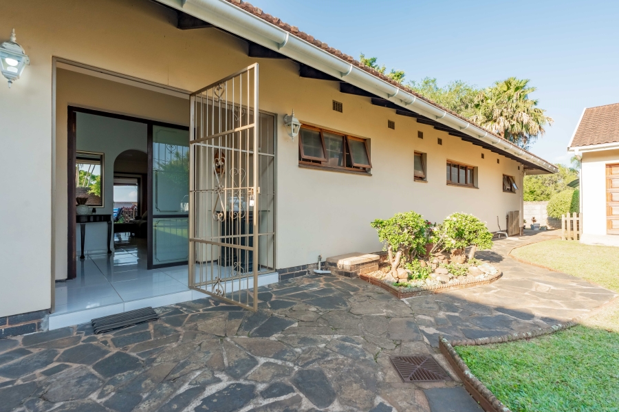 4 Bedroom Property for Sale in Cowies Hill KwaZulu-Natal