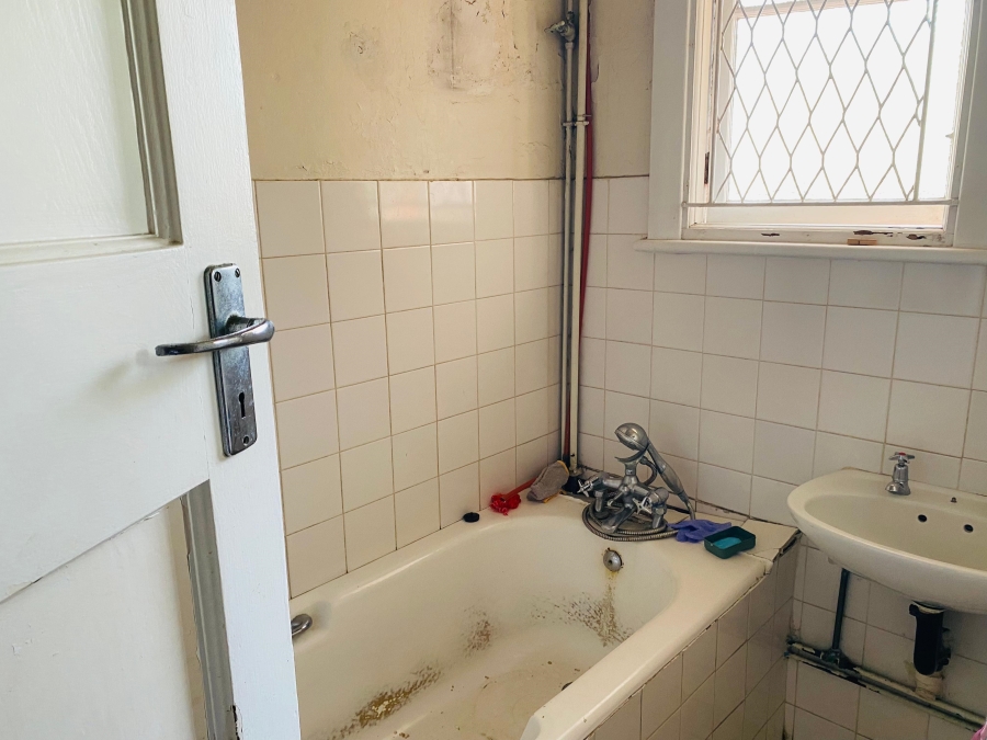 2 Bedroom Property for Sale in Essenwood KwaZulu-Natal