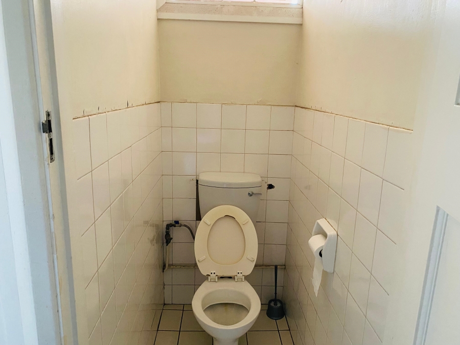 2 Bedroom Property for Sale in Essenwood KwaZulu-Natal