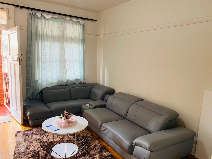 2 Bedroom Property for Sale in Essenwood KwaZulu-Natal