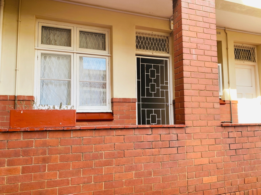 2 Bedroom Property for Sale in Essenwood KwaZulu-Natal