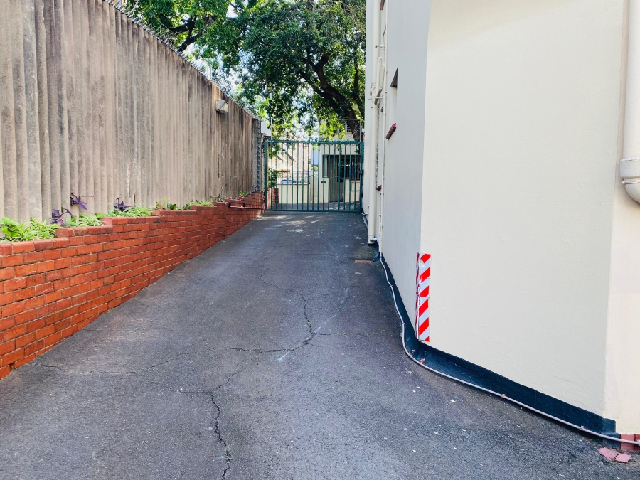 2 Bedroom Property for Sale in Essenwood KwaZulu-Natal