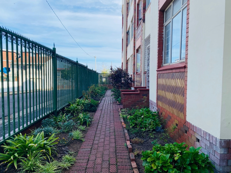 2 Bedroom Property for Sale in Essenwood KwaZulu-Natal