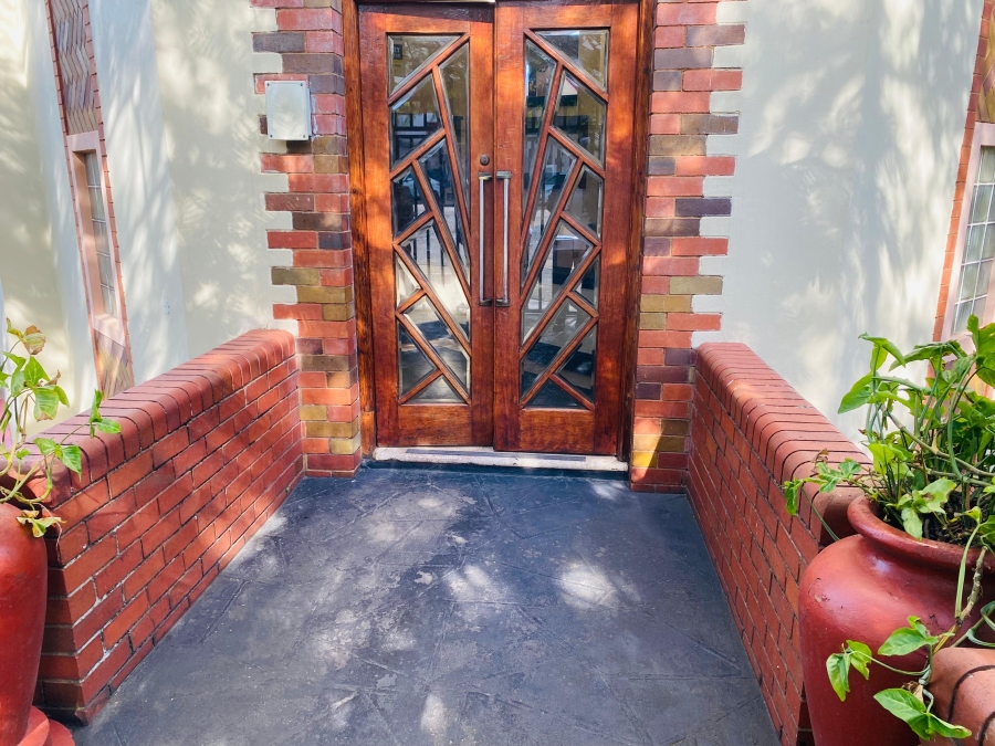 2 Bedroom Property for Sale in Essenwood KwaZulu-Natal