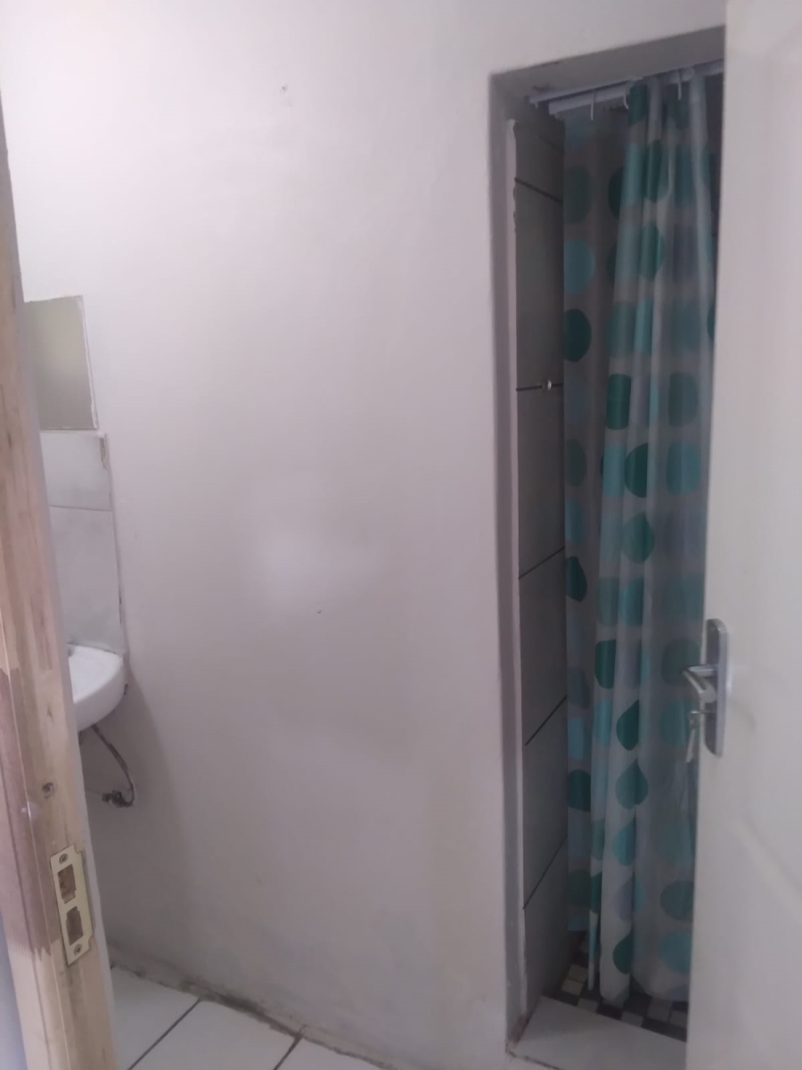 To Let 4 Bedroom Property for Rent in Pinelands KwaZulu-Natal