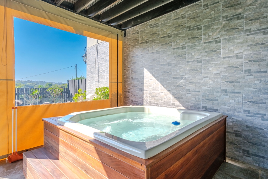 3 Bedroom Property for Sale in Salt Rock KwaZulu-Natal