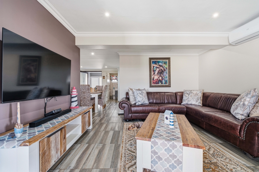 3 Bedroom Property for Sale in Salt Rock KwaZulu-Natal