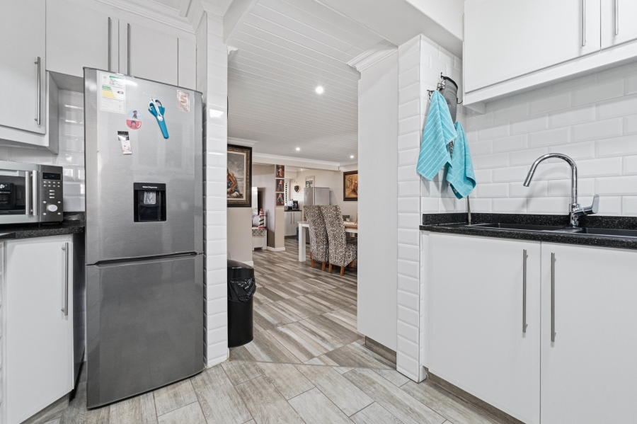 3 Bedroom Property for Sale in Salt Rock KwaZulu-Natal