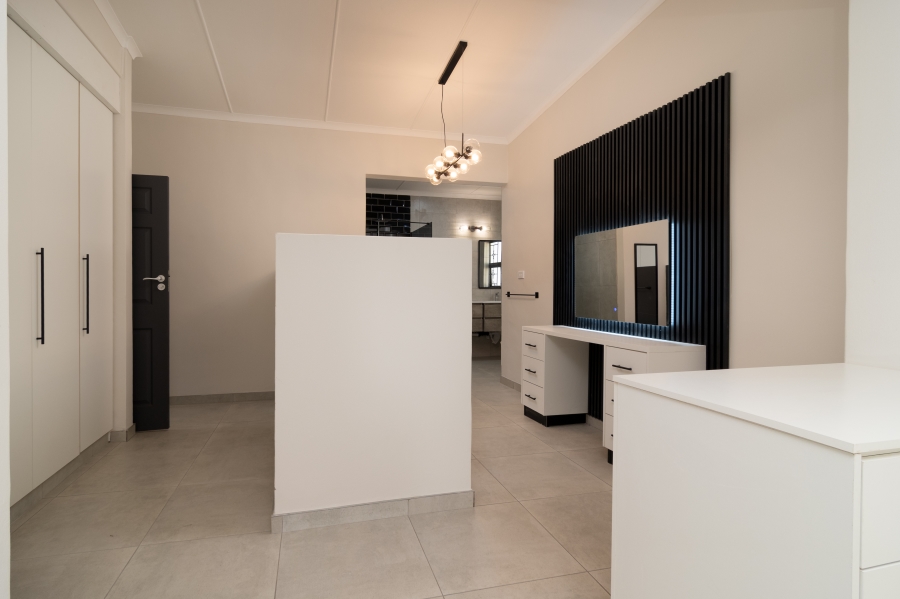 5 Bedroom Property for Sale in Ballitoville KwaZulu-Natal