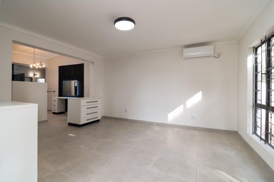 5 Bedroom Property for Sale in Ballitoville KwaZulu-Natal