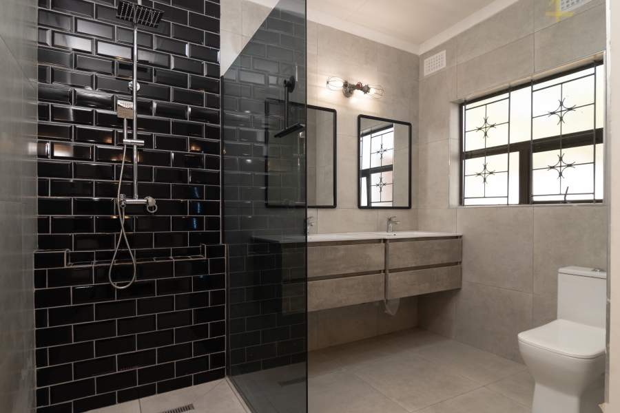 5 Bedroom Property for Sale in Ballitoville KwaZulu-Natal