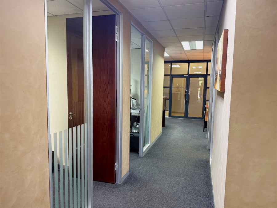 To Let Commercial Property for Rent in Umhlanga Ridge KwaZulu-Natal