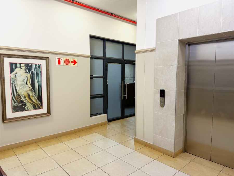 To Let Commercial Property for Rent in Umhlanga Ridge KwaZulu-Natal
