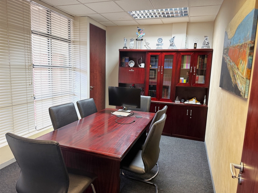 To Let Commercial Property for Rent in Umhlanga Ridge KwaZulu-Natal