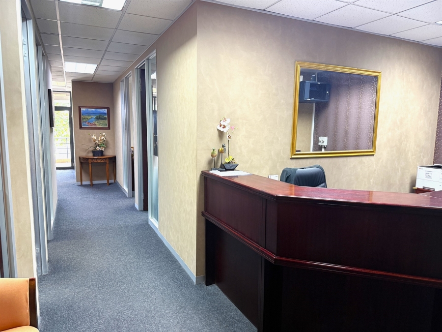 To Let Commercial Property for Rent in Umhlanga Ridge KwaZulu-Natal