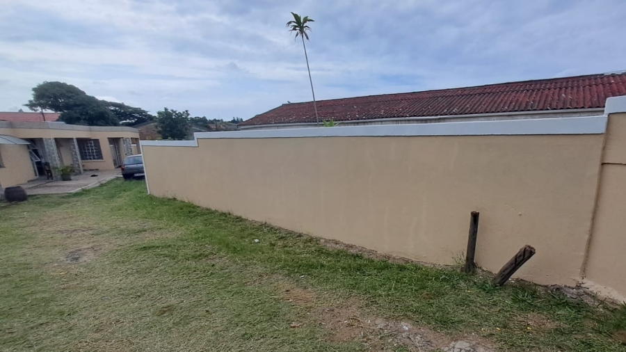 6 Bedroom Property for Sale in Austerville KwaZulu-Natal