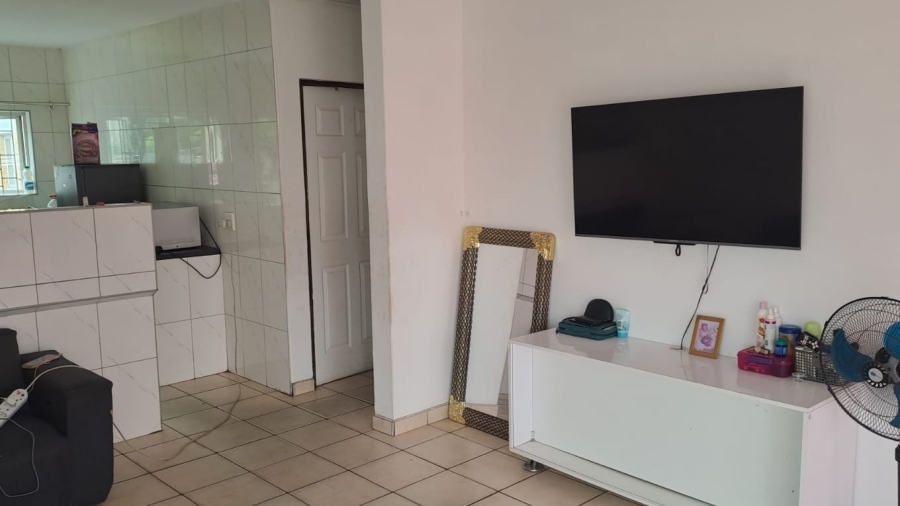 6 Bedroom Property for Sale in Austerville KwaZulu-Natal